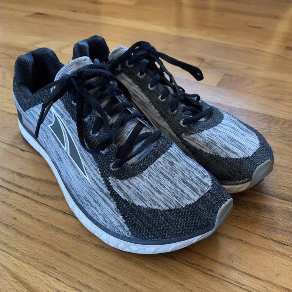 Altra Escalante women’s size 11 in grey minimalist zero drop